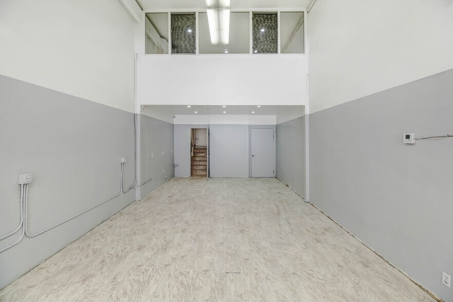 More Photos Of 130-140 N San Fernando Blvd, Burbank Storefront For Lease