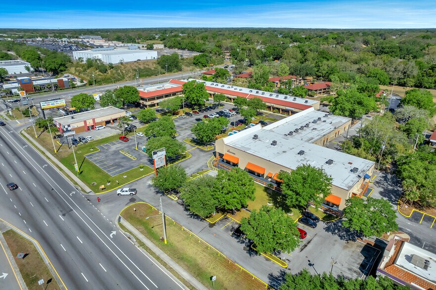 More Photos Of 6801-6925 W Colonial Dr, Orlando Unknown For Lease