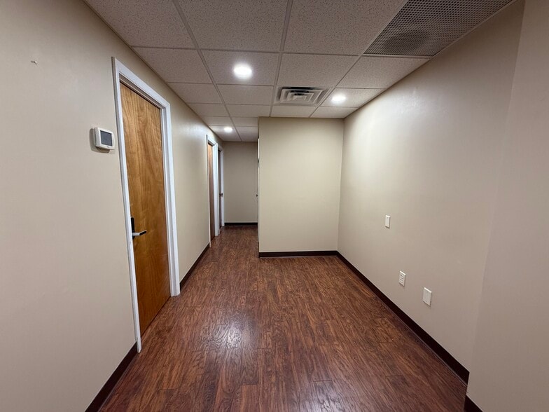 More Photos Of 121 Lincoln St, Worcester Healthcare For Lease