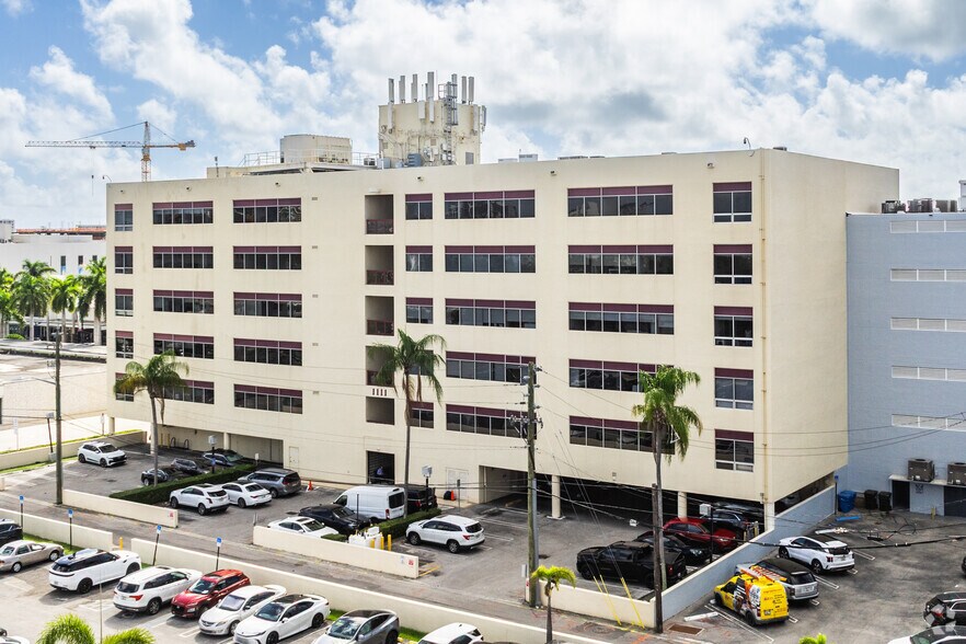 More Photos Of 1111 Kane Concourse, Bay Harbor Islands Loft Creative Space For Lease