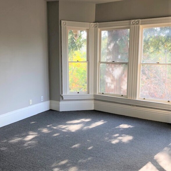 More Photos Of 2242 Washington Ave, San Leandro Office For Sale