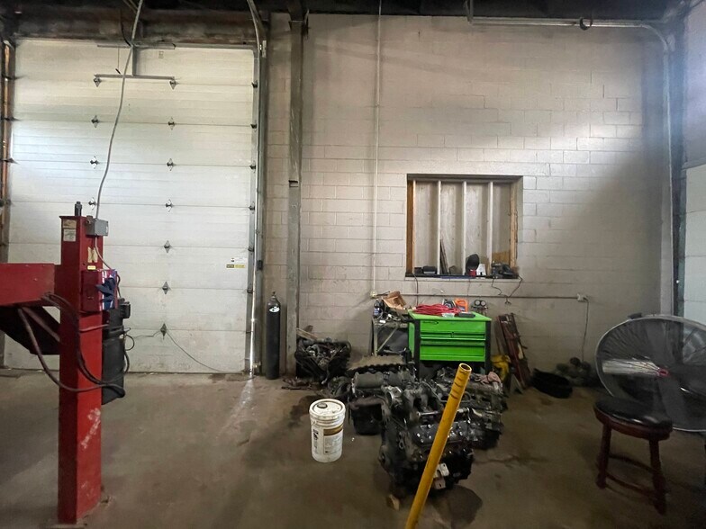 More Photos Of 6149 Cleveland St, Merrillville Industrial For Sale