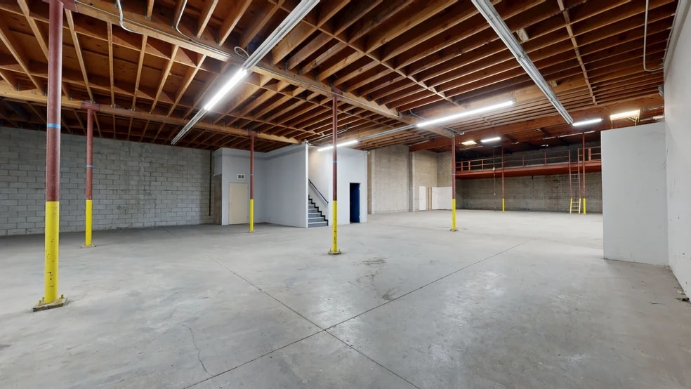 More Photos Of 314 N Wilmington Blvd & 915 W C St, Wilmington Industrial For Sale