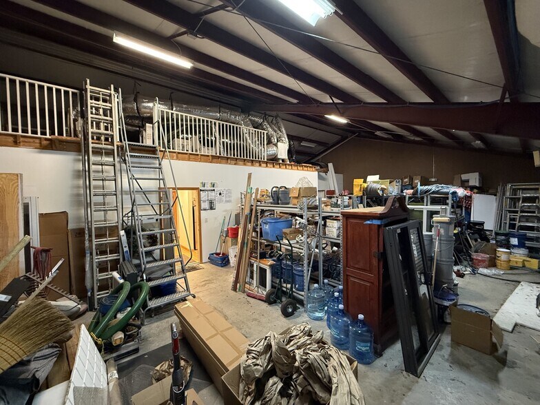 More Photos Of 5131 Industry Dr, Melbourne Research And Development For Lease