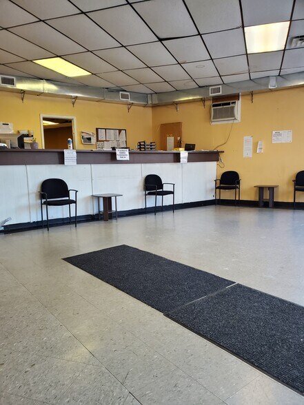 More Photos Of 2835 Crescent Blvd, Collingswood Light Manufacturing For Lease