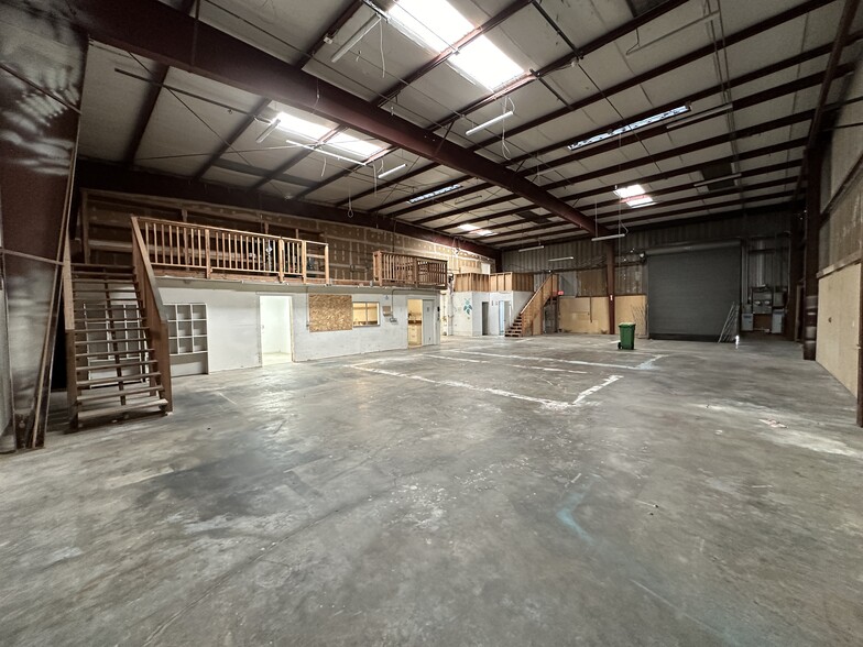 Primary Photo Of 2501 Jennings St, San Francisco Manufacturing For Lease