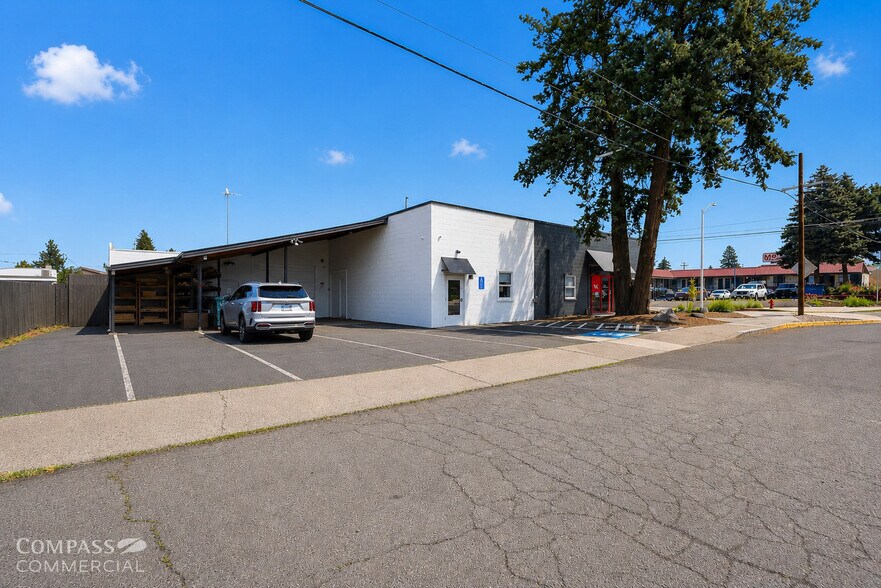 More Photos Of 180 & 190 NE Irving Avenue, Bend Office For Sale