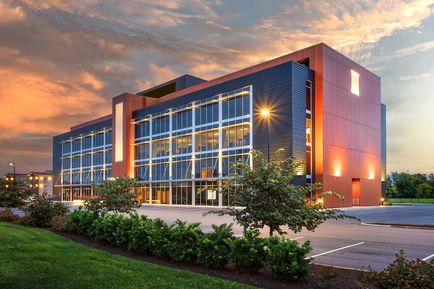 More Photos Of 160 Newtown Rd, Virginia Beach Office For Lease
