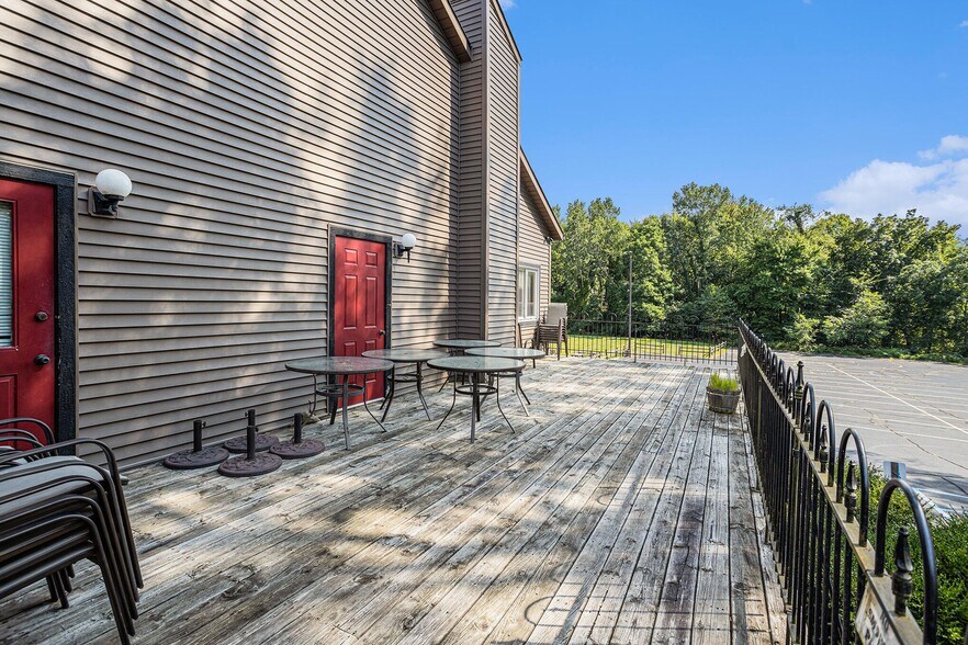 More Photos Of 6225 W D Ave, Kalamazoo Restaurant For Sale