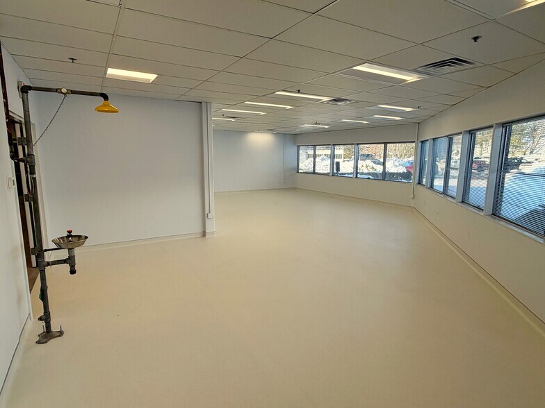 More Photos Of 12 Michigan Dr, Natick Research And Development For Lease