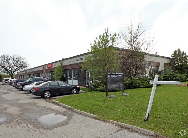 More Photos Of 131 Sunrise Ave, Toronto Warehouse For Lease
