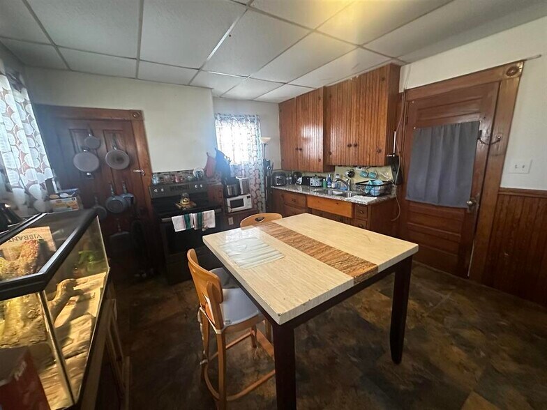 More Photos Of 48 Lafayette St, Rochester Multifamily For Sale