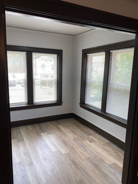 More Photos Of 301 21st St, Sioux City Apartments For Sale