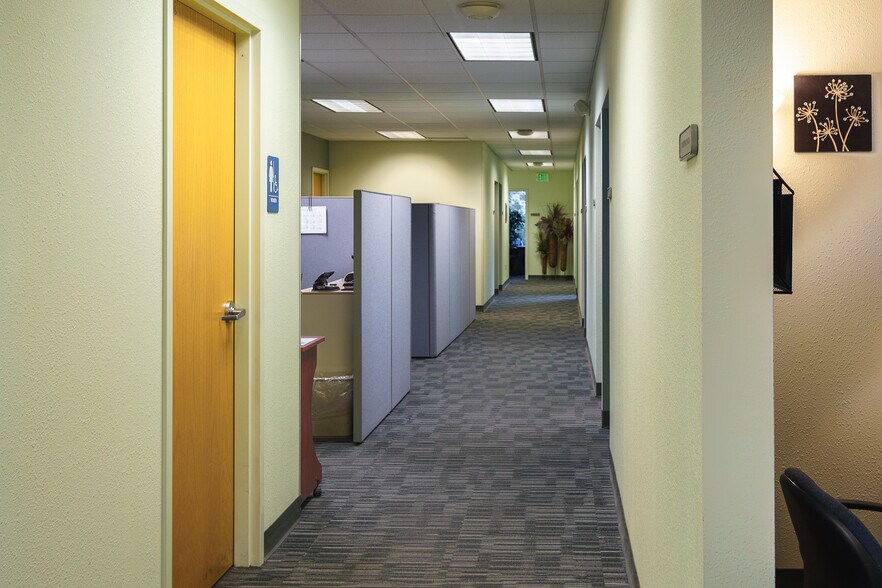 More Photos Of 3630 Sinton Rd, Colorado Springs Office For Lease