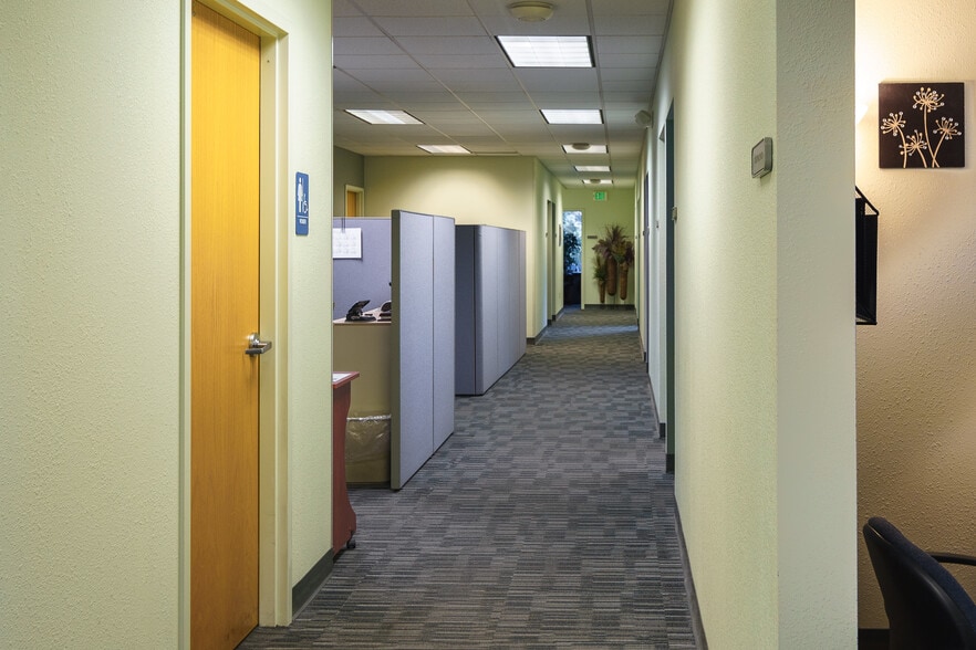 More Photos Of 3630 Sinton Rd, Colorado Springs Office For Sale