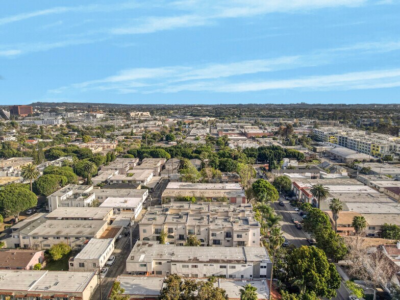 More Photos Of 1507 Berkeley St, Santa Monica Apartments For Sale