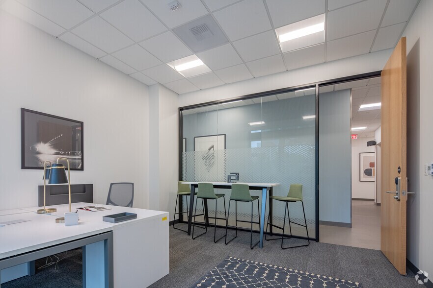 More Photos Of 2450 Colorado Ave, Santa Monica Coworking Space