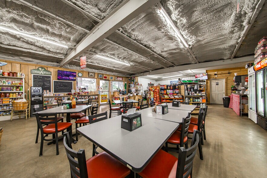 More Photos Of 3953 Highway 95, Cleveland Convenience Store For Sale