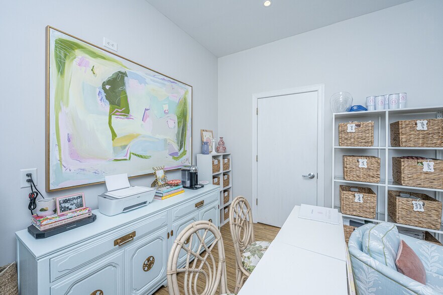 More Photos Of 234 Mathis Ferry Rd, Mount Pleasant Office For Lease