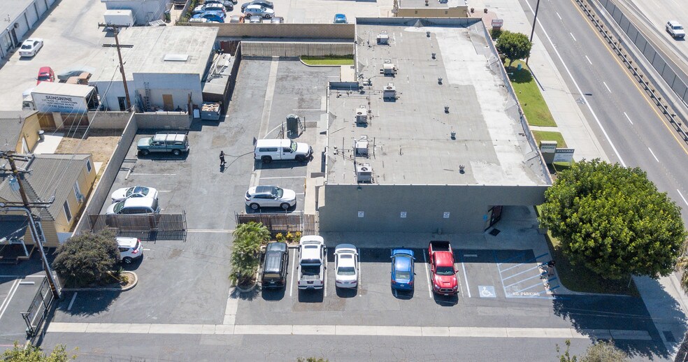 More Photos Of 2146 Newport Blvd, Costa Mesa Office For Sale