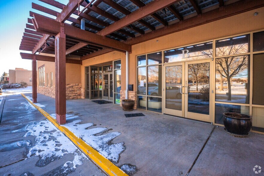 More Photos Of 55 Canada Del Rancho, Santa Fe Storefront For Sale