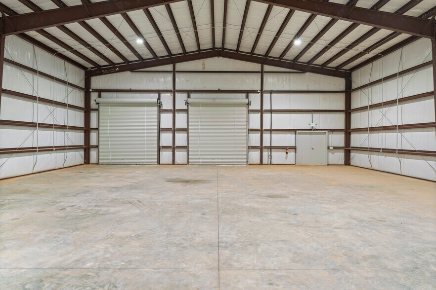 More Photos Of 810 Honea Egypt Rd., Magnolia Flex For Sale