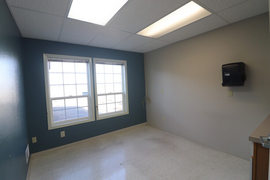 More Photos Of 39141 Pocahontas, Baker City Medical For Sale