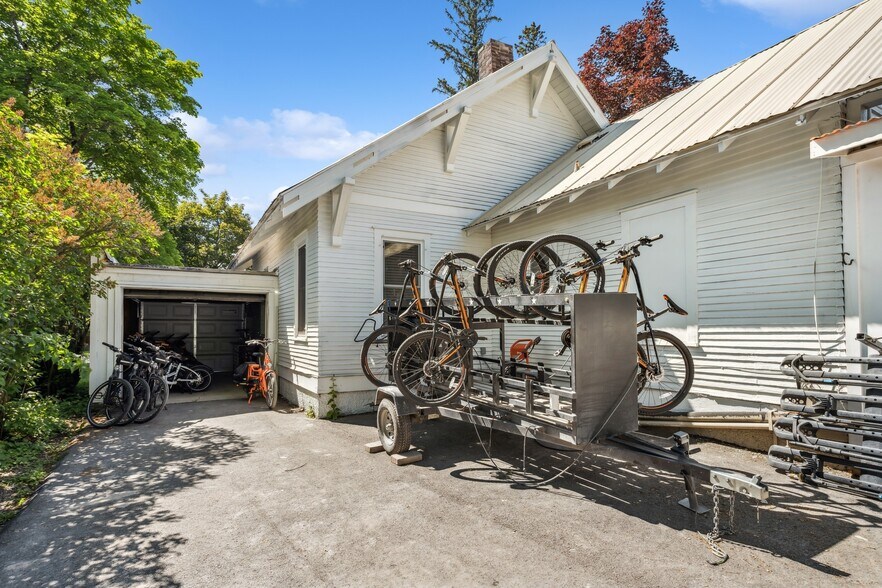 More Photos Of 541 Spokane Ave, Whitefish Office For Sale