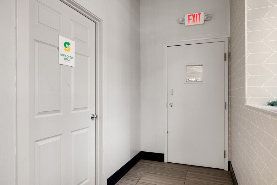 More Photos Of 99 Ohio River Blvd, Leetsdale Freestanding For Sale