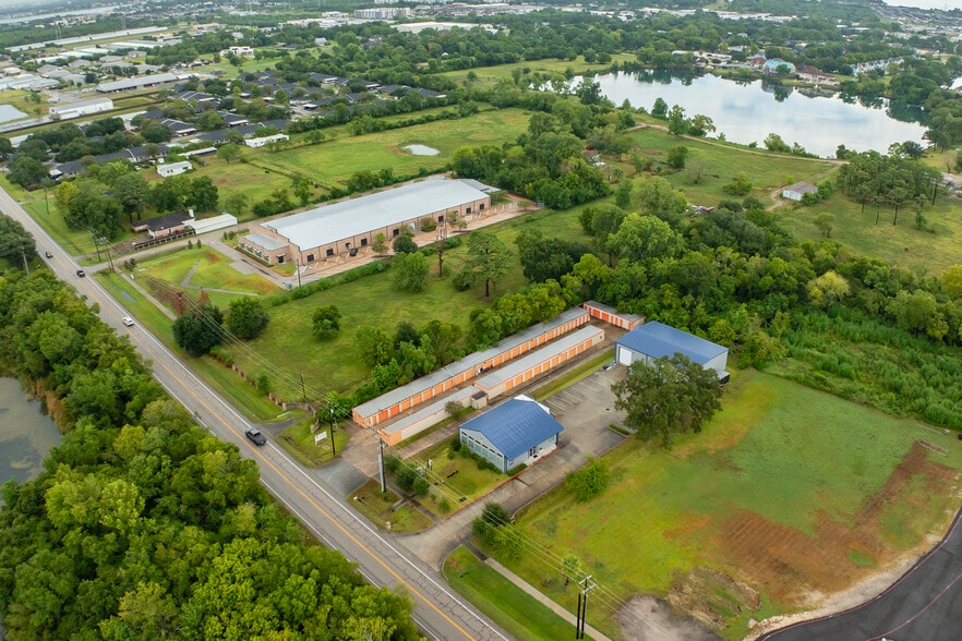 More Photos Of 2605 Columbia Memorial Pky, Kemah Office For Lease