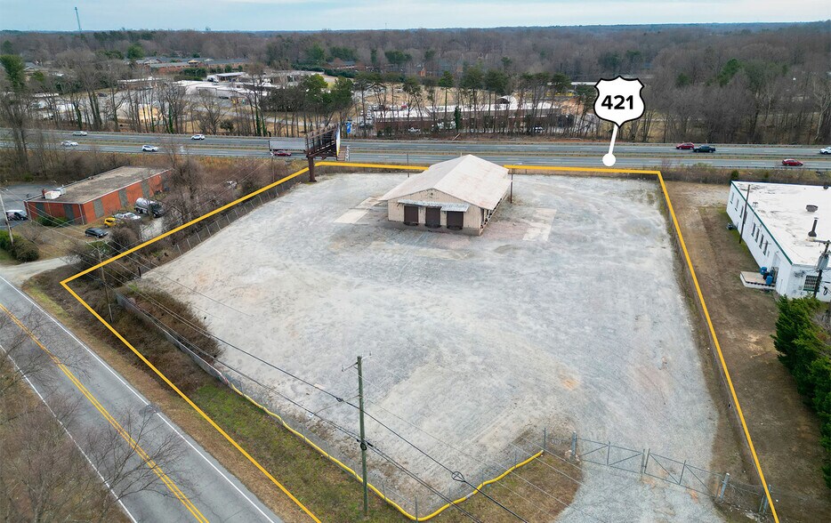 Primary Photo Of 312 Pineview Dr, Kernersville Truck Terminal For Lease