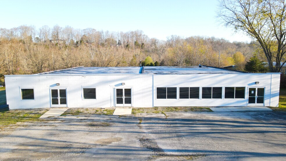 More Photos Of 1870 Old Hodgenville Rd, Campbellsville Flex For Sale