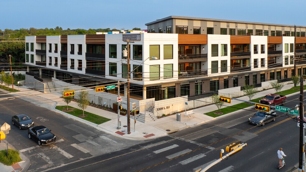 More Photos Of 2209 S First St, Austin Apartments For Sale