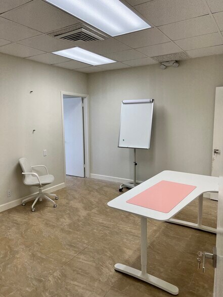 More Photos Of 3035 E Commercial Blvd, Fort Lauderdale Medical For Sale