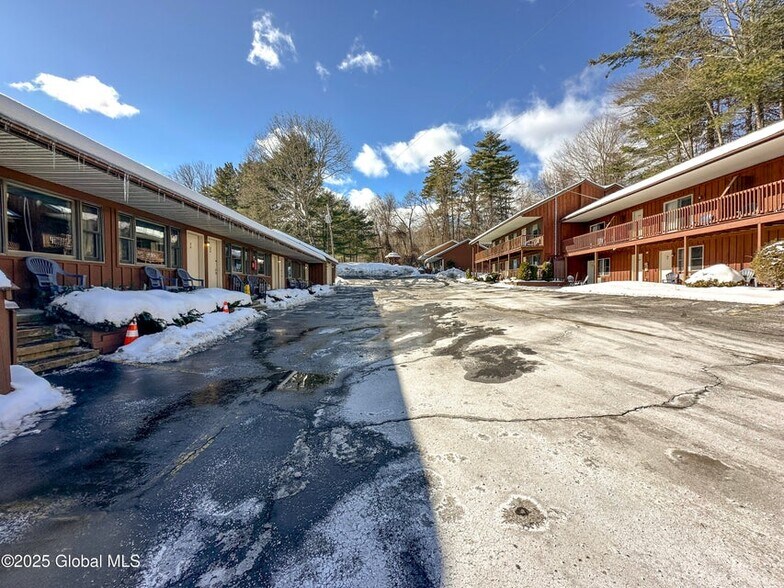 More Photos Of 1545 Us-9, Lake George Hospitality For Sale