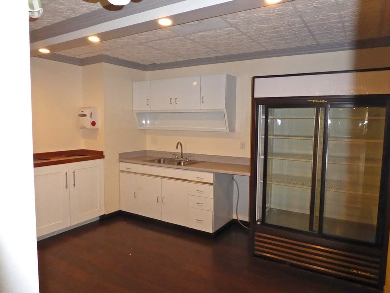 More Photos Of 7670 Opportunity Rd, San Diego Office For Lease