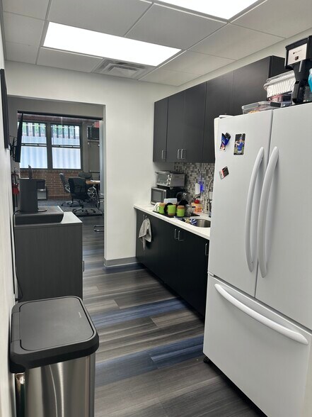 More Photos Of 2136 Remount Rd, Charlotte Loft Creative Space For Lease