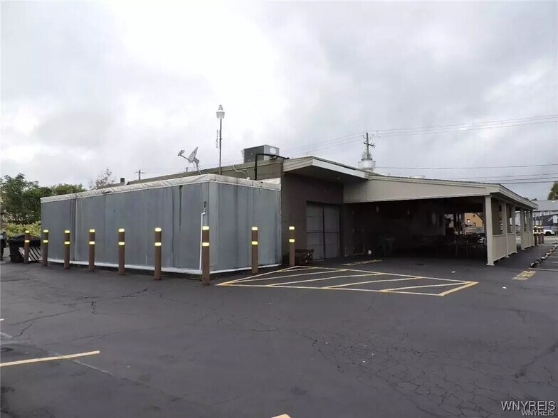 More Photos Of 5055 Broadway, Depew Restaurant For Sale