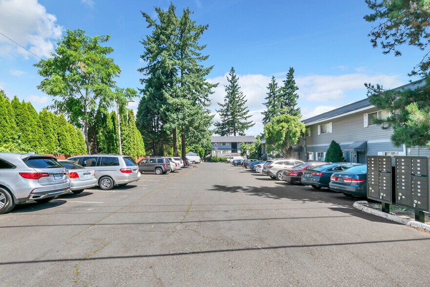 More Photos Of 16001 NE Halsey St, Portland Apartments For Sale