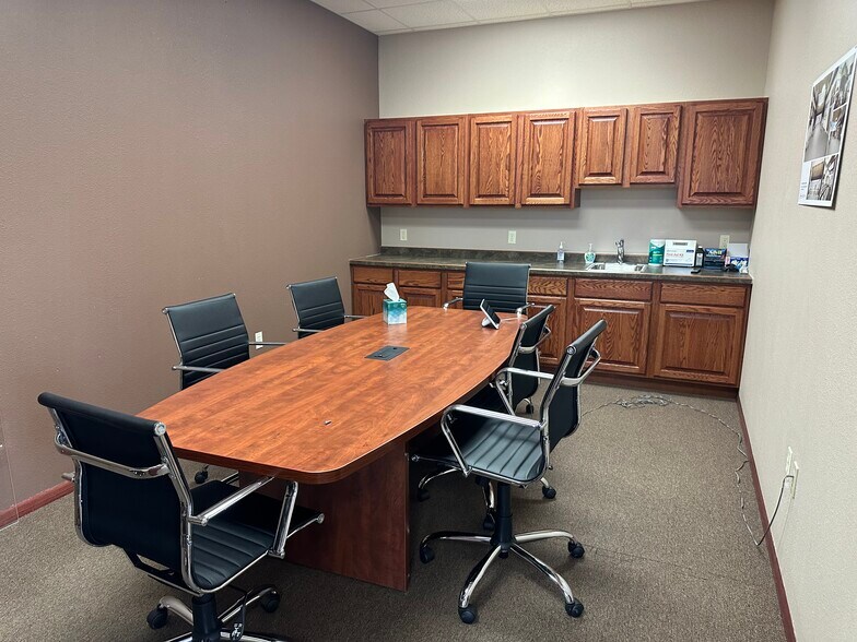 More Photos Of 5709 Windy Dr, Stevens Point Office For Lease