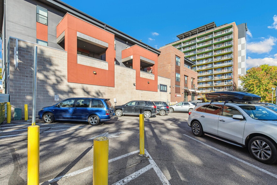 More Photos Of 3420 W 32nd Ave, Denver Storefront For Lease