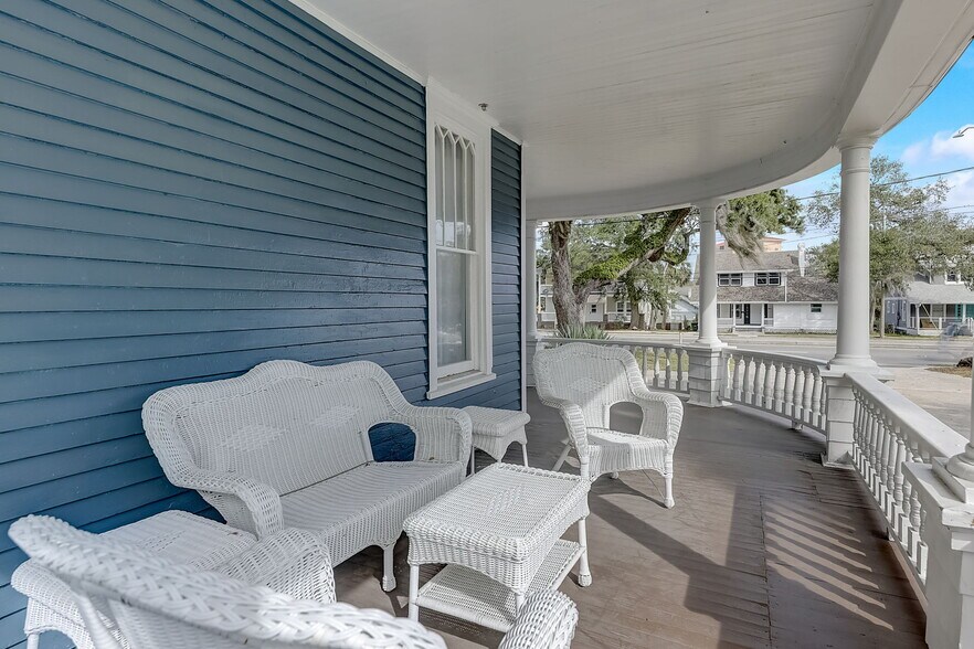 More Photos Of 404 S Ridgewood Ave, Daytona Beach Specialty For Sale