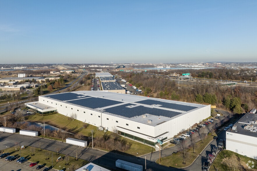 More Photos Of 500 Kennedy Dr, Sayreville Warehouse For Lease