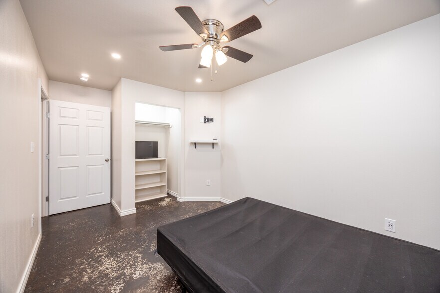 More Photos Of 12625 Sandpiper Rd, Thackerville Specialty For Sale