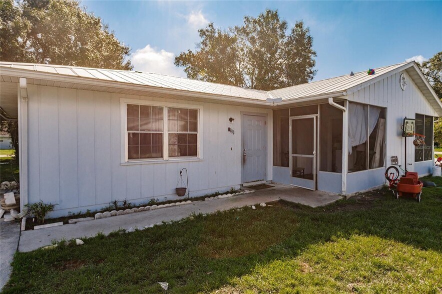 More Photos Of 1956 SE Cherry Dr, Arcadia Specialty For Sale
