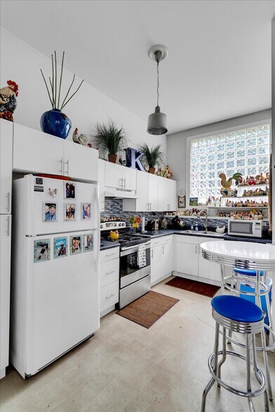 More Photos Of 282 Walker St SW, Atlanta Apartments For Sale
