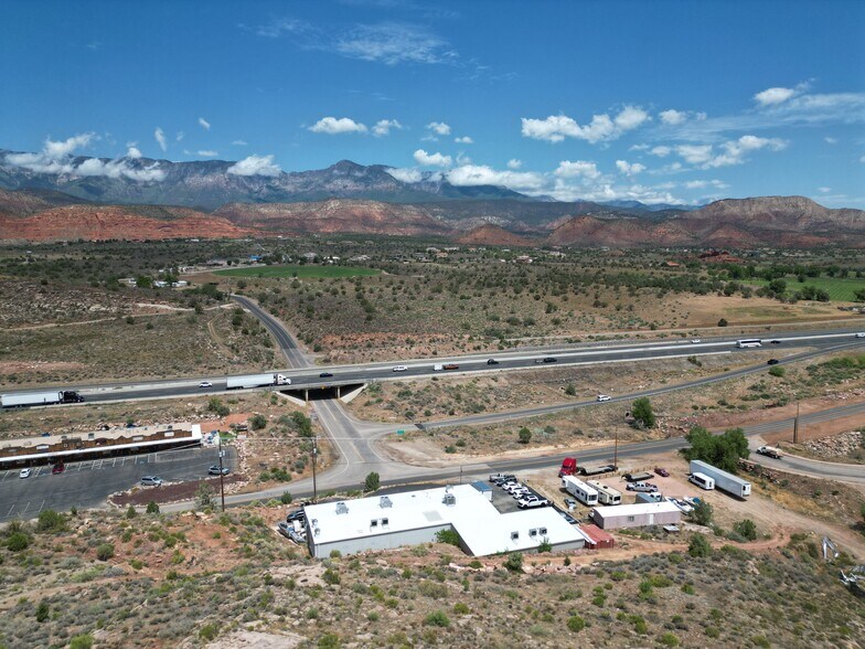 More Photos Of 590 N Main St, Leeds Manufacturing For Sale