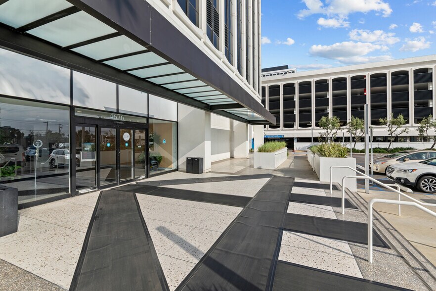 More Photos Of 4676 Admiralty Way, Marina Del Rey Office For Lease