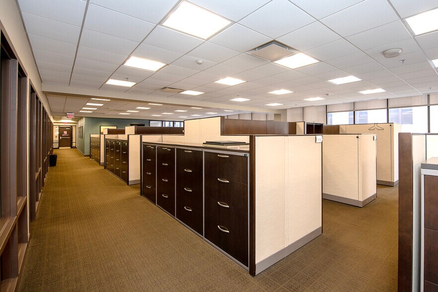 More Photos Of 219 S Main St, Akron Bank For Sale