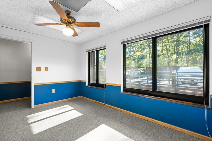 More Photos Of 7960-7990 Old Georgetown Rd, Bethesda Medical For Sale